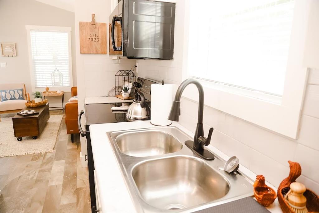 The Little Getaway-Sleeps 4, Firepit, Pet Friendly Villa Pottsboro Eksteriør bilde